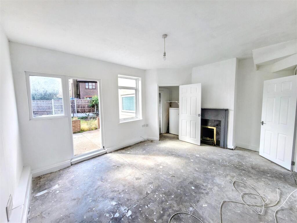 House in Southend-on-Sea, Essex - View 4