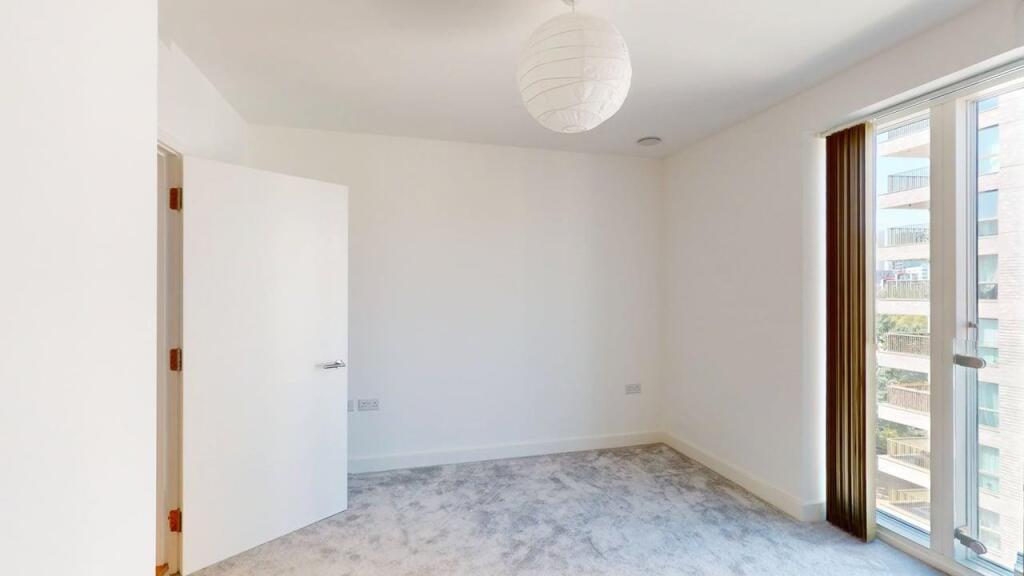 Apartment in London, Royal Borough of Greenwich - More