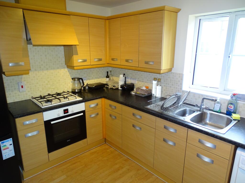 23 Regal Place photo 3