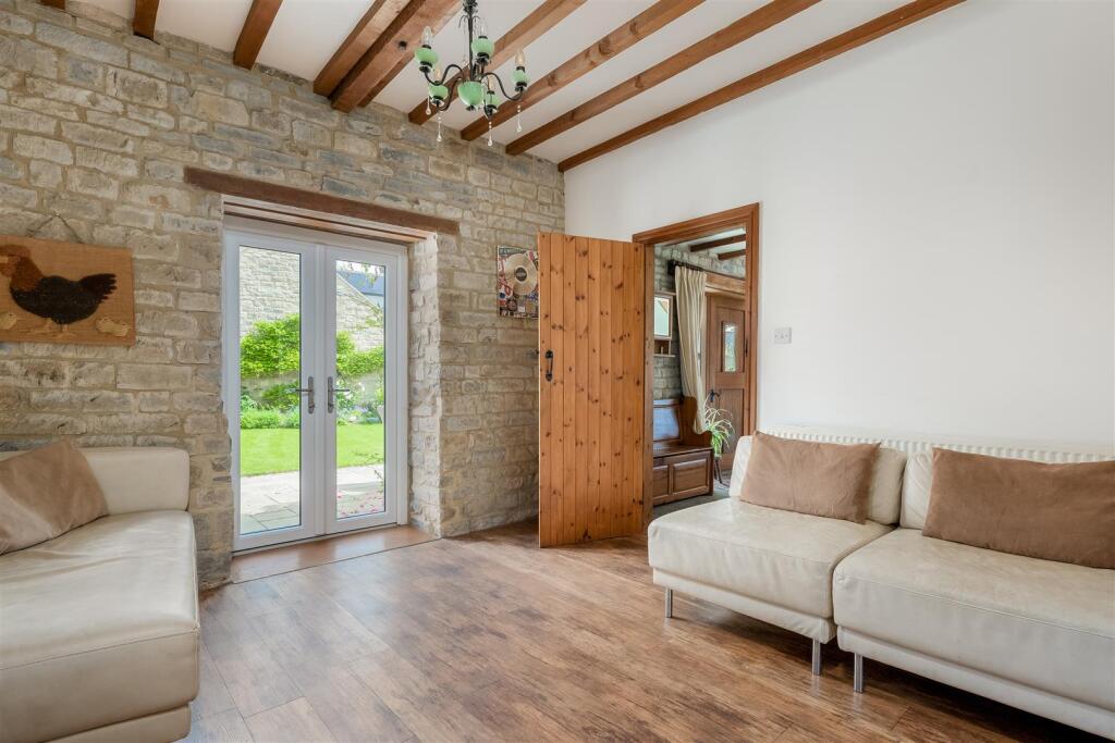 House in Stratford-on-Avon, Tredington - More