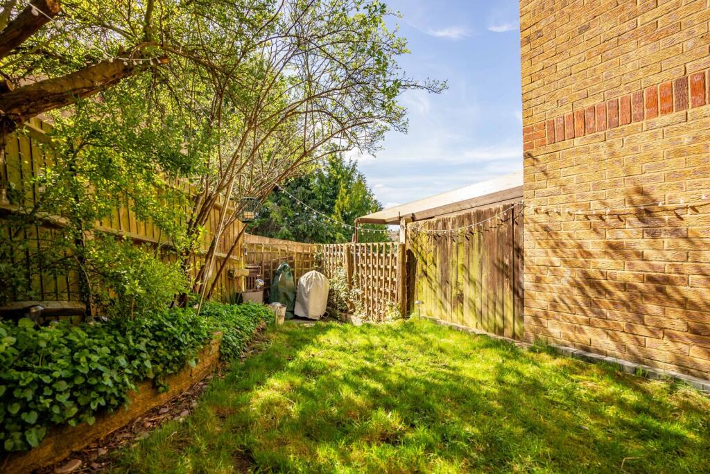 Additional image 9 of Barley Rise, Northfield Road, Harpenden, Hertfordshire, AL5