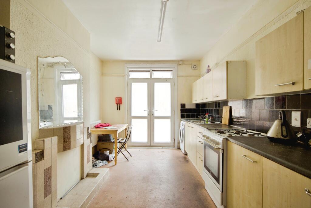 House in London, Walthamstow Village, Leyton - View 3