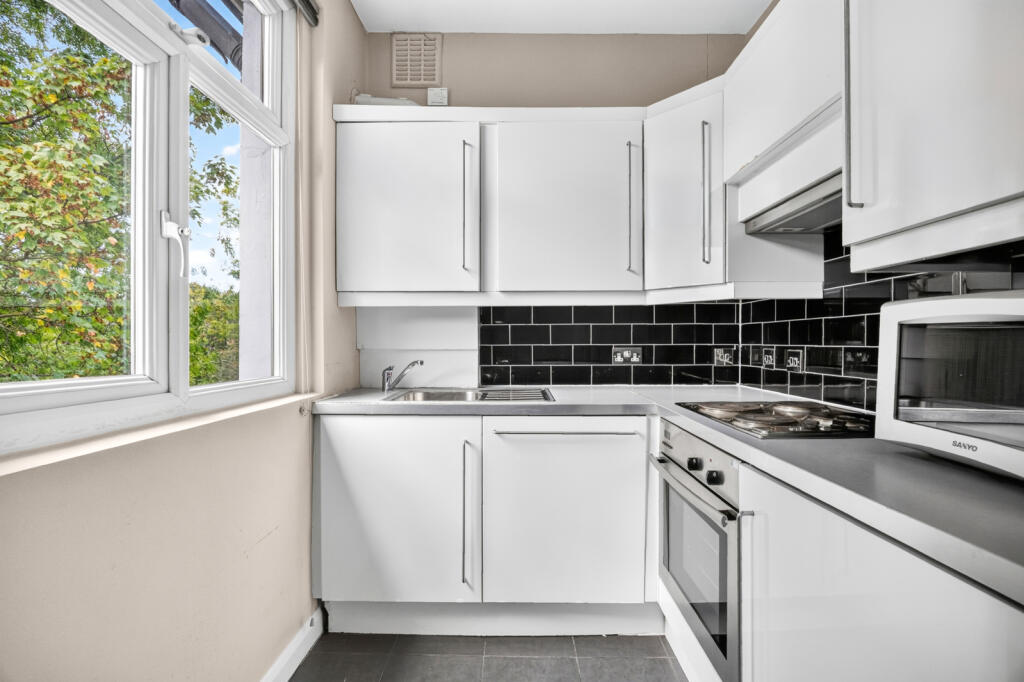 Apartment in London - View 4