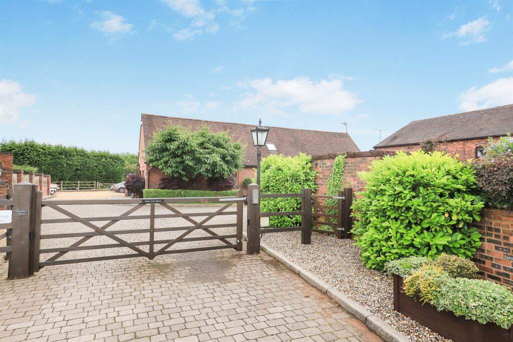 3-bed house on Bognop Road, Essington, Wolverhampton, £450,000