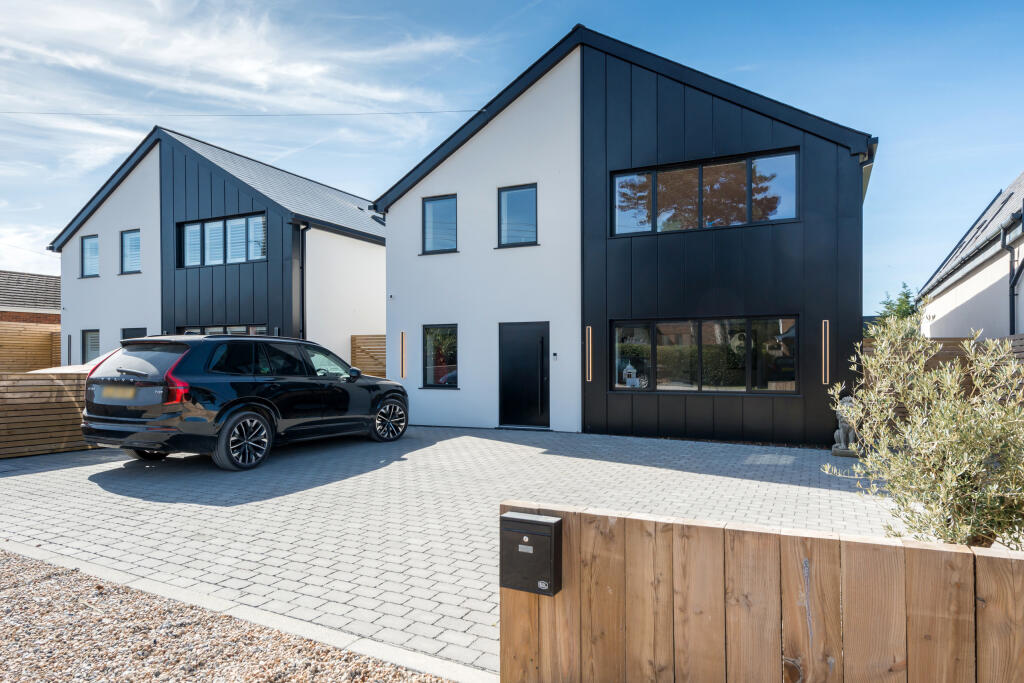 4-bed detached on Hazlemere Road, Seasalter, £900,000