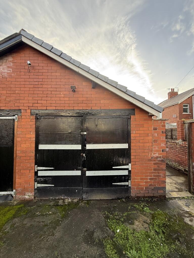 Main image of property: LOCK UP GARAGE, REAR OF 1 MIRFIELD GROVE, BLACKPOOL, LANCASHIRE, FY4 3DN