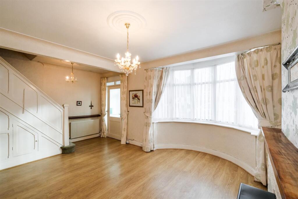 Bergholt Avenue, Redbridge photo 4