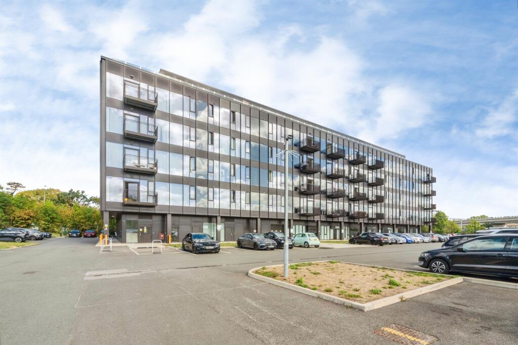Main image of property: Buckingham Road, Bletchley, Milton Keynes