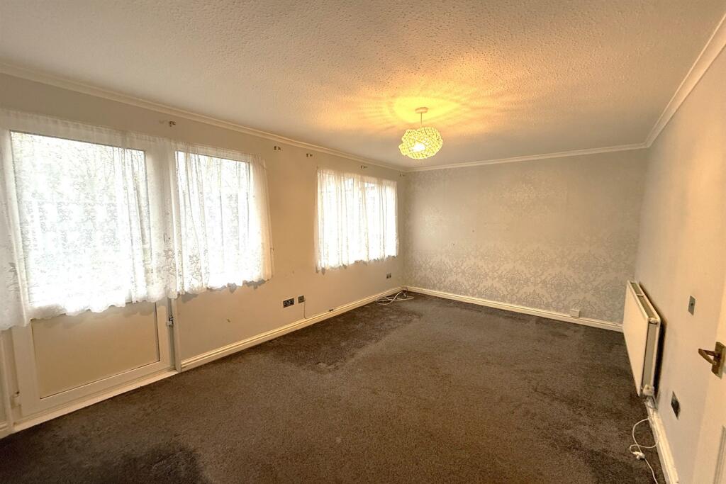 Saltash Close, Brookvale, WA7  6AG photo 4