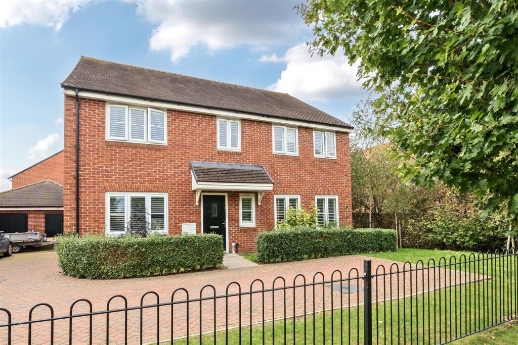 Main image of property: Pauling Close, Aston Clinton,