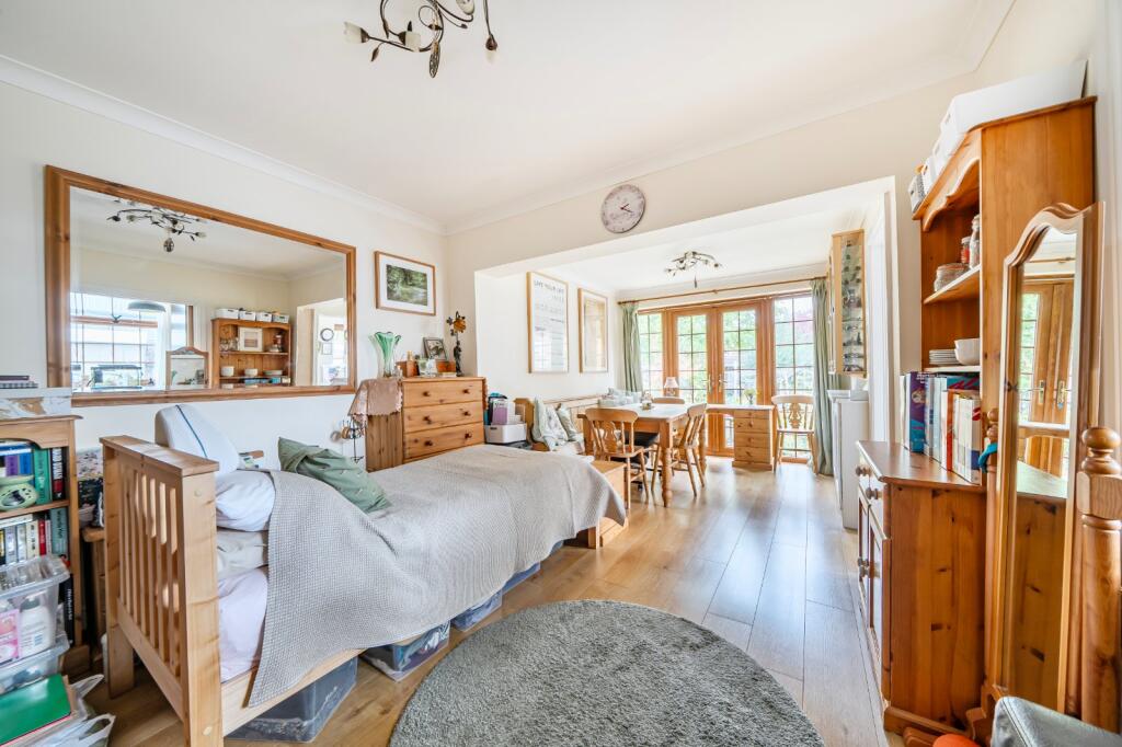 Woodfield Avenue, Carshalton, SM5 photo 4