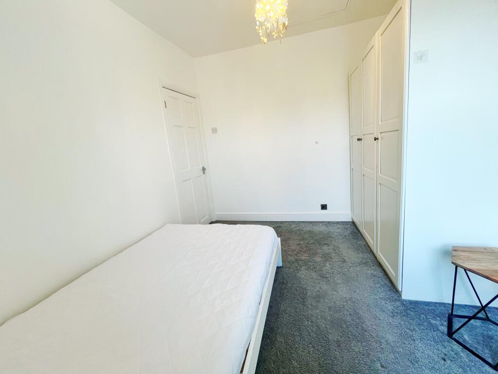 2 bedroom house for rent