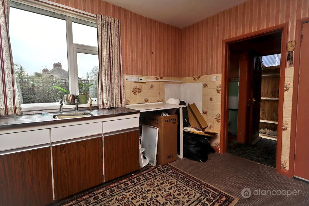 House in Bedworth - More