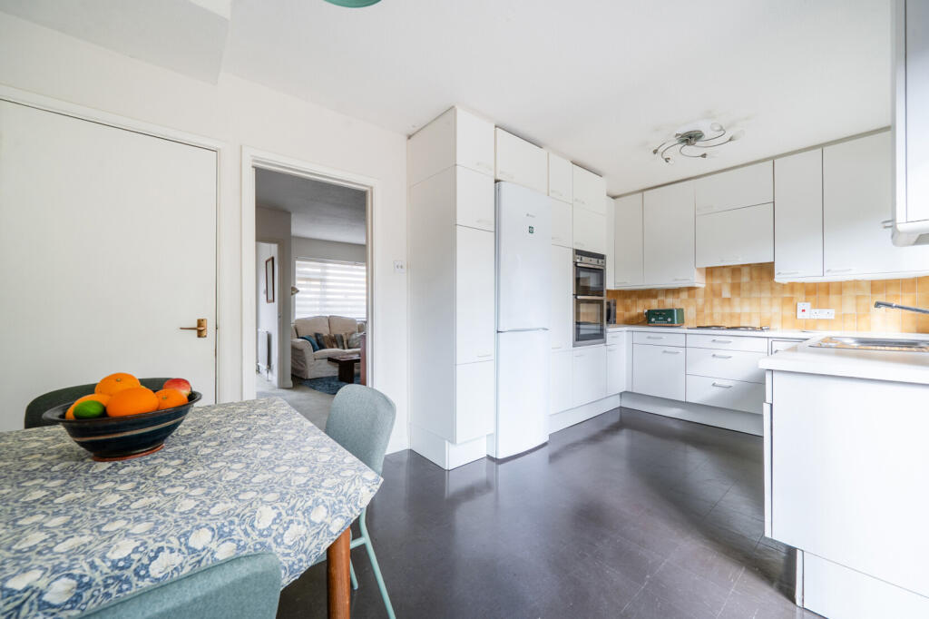 House in Guildford - View 5