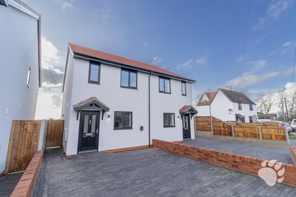2-bed semi-detached on Rookery Hill, Corringham, SS17, £375,000