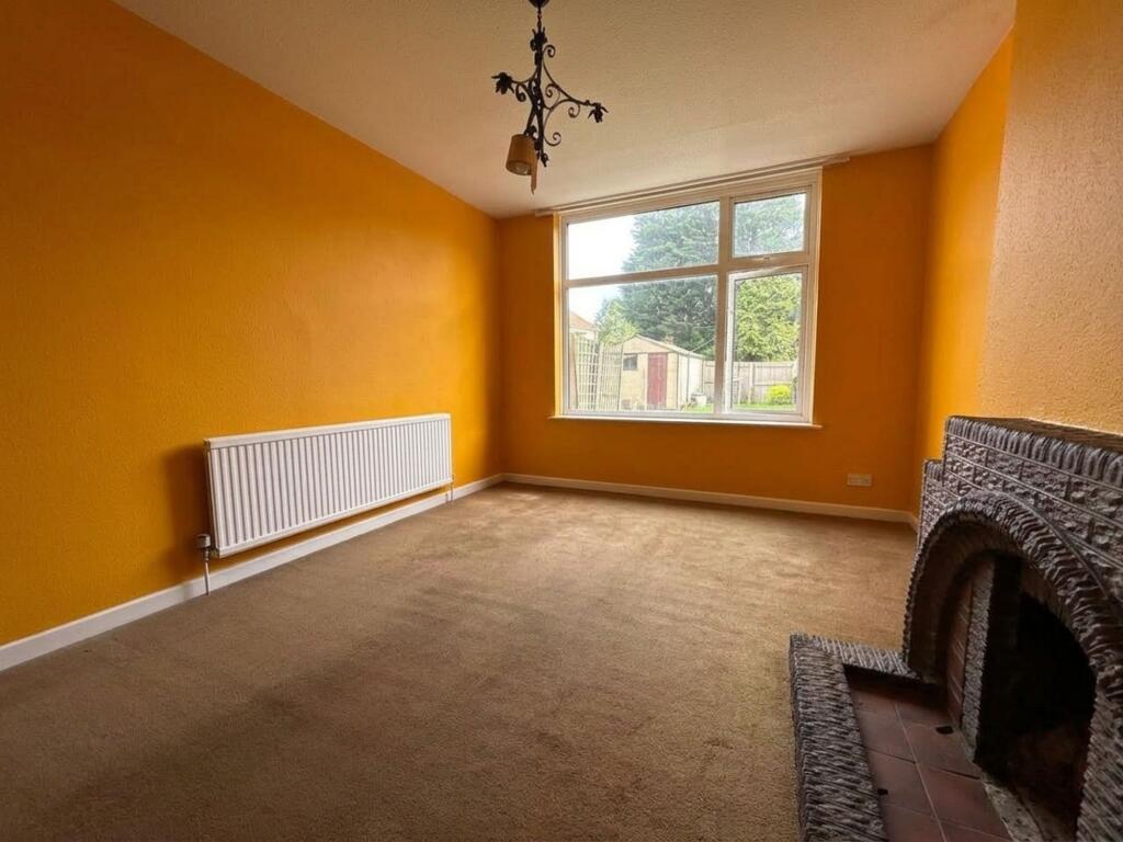 House in Leicester, Humberstone - More