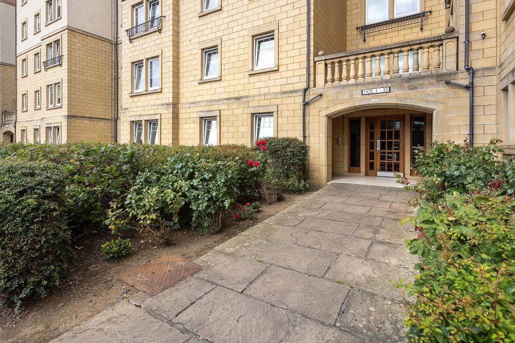Main image of property: Eagles View, Livingston