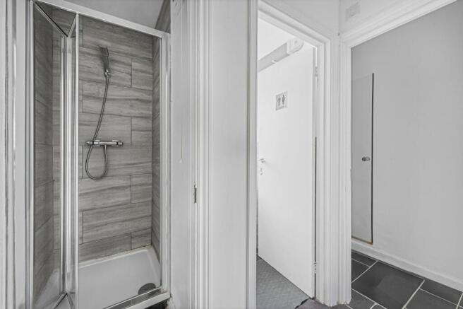 BATHROOM1 (5).jpg