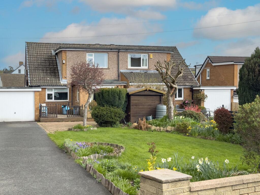 Main image of property: Smith House Lane, Lightcliffe, HX3 8XA