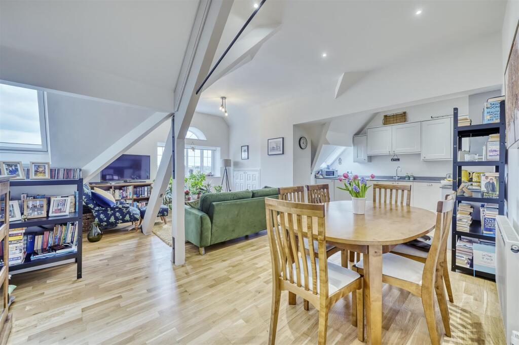 Main image of property: Rushden Memorial Hall, Hayway, Rushden