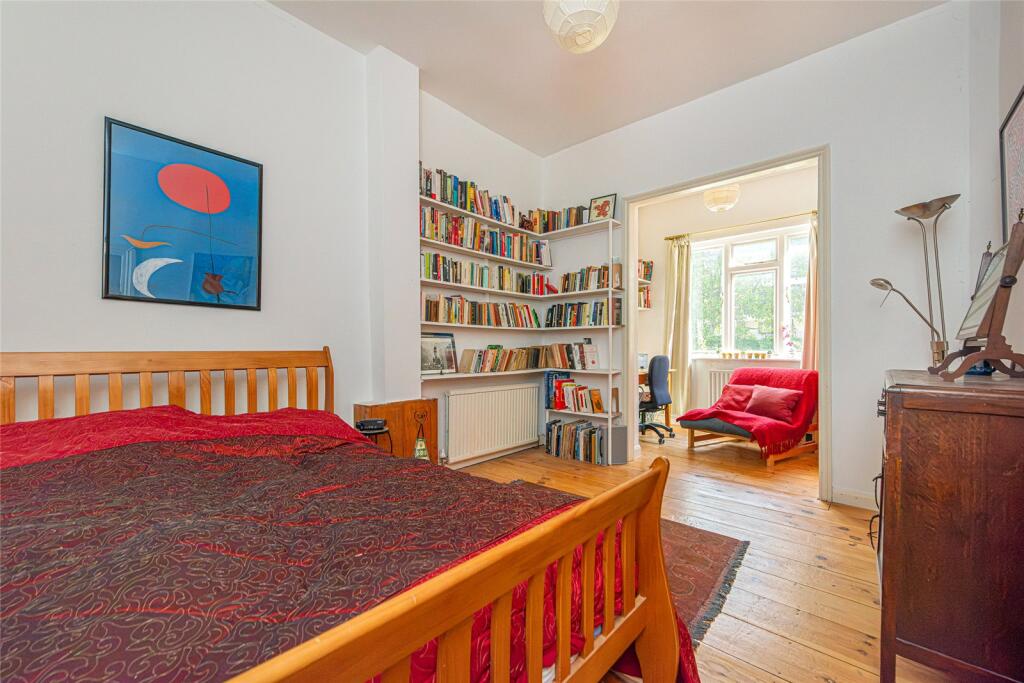 House in London - View 4