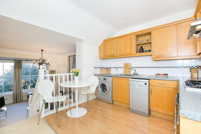 Apartment in London - More