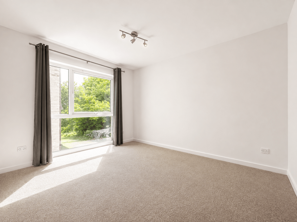 Apartment in Chelmsford - View 4