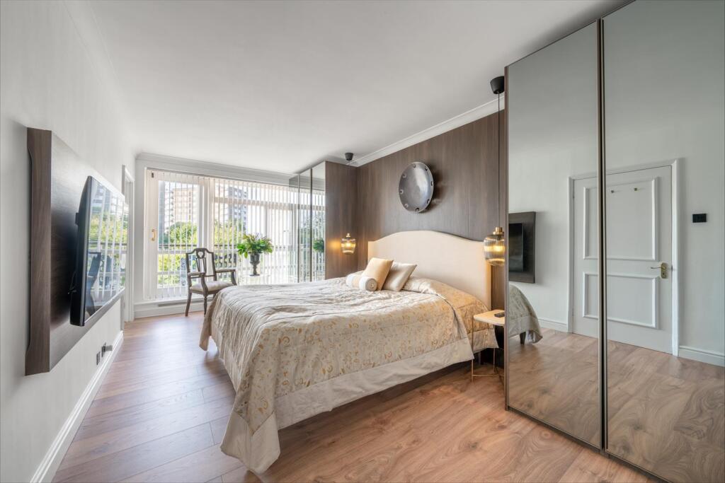 Apartment in London - View 5