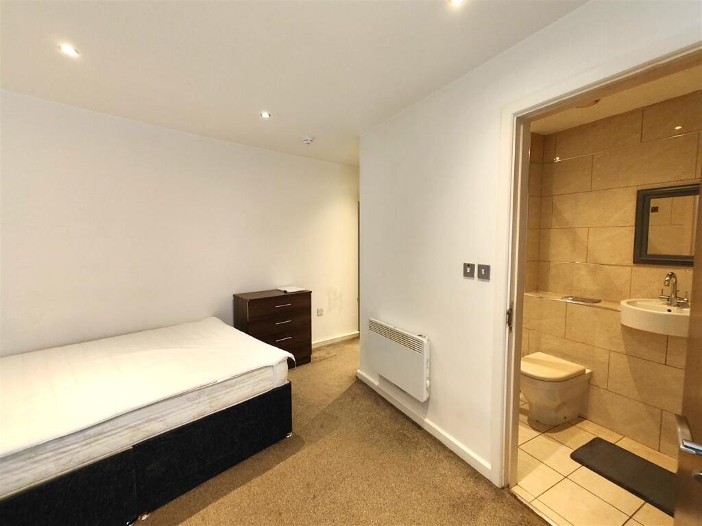 Additional image 4 of Gatehaus, Leeds Road, Bradford