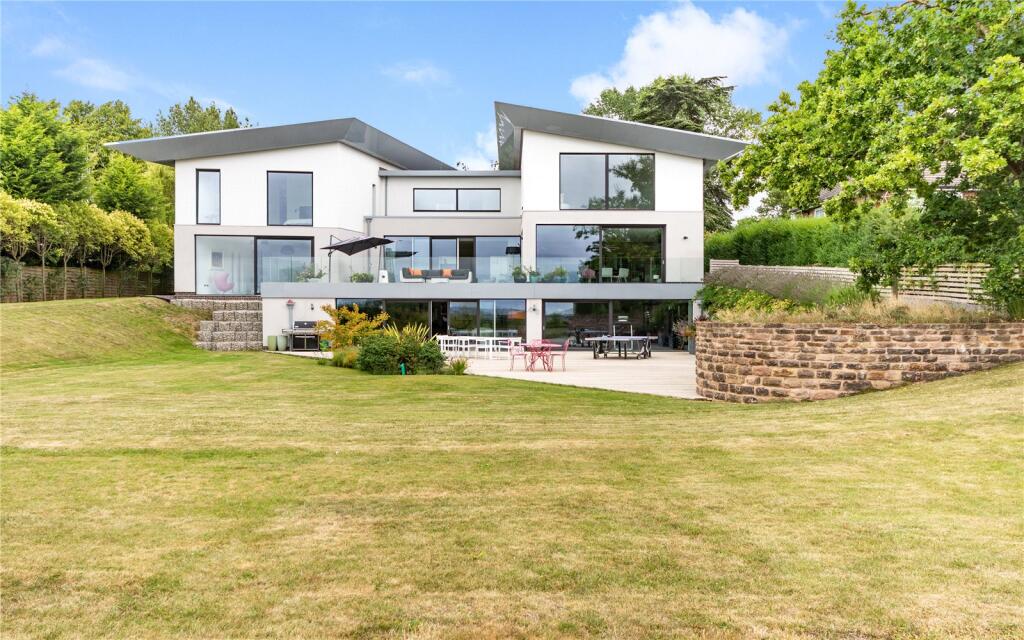 Main image of property: Cropwell Road, Radcliffe-on-Trent, Nottingham, NG12