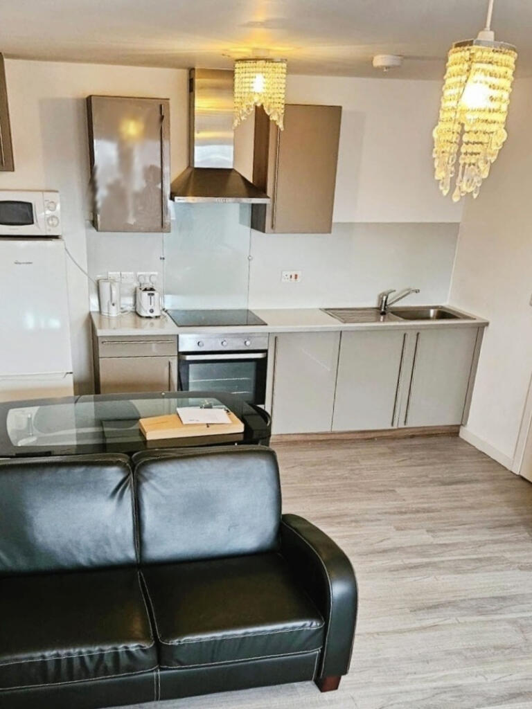 Apartment in Manchester - View 3