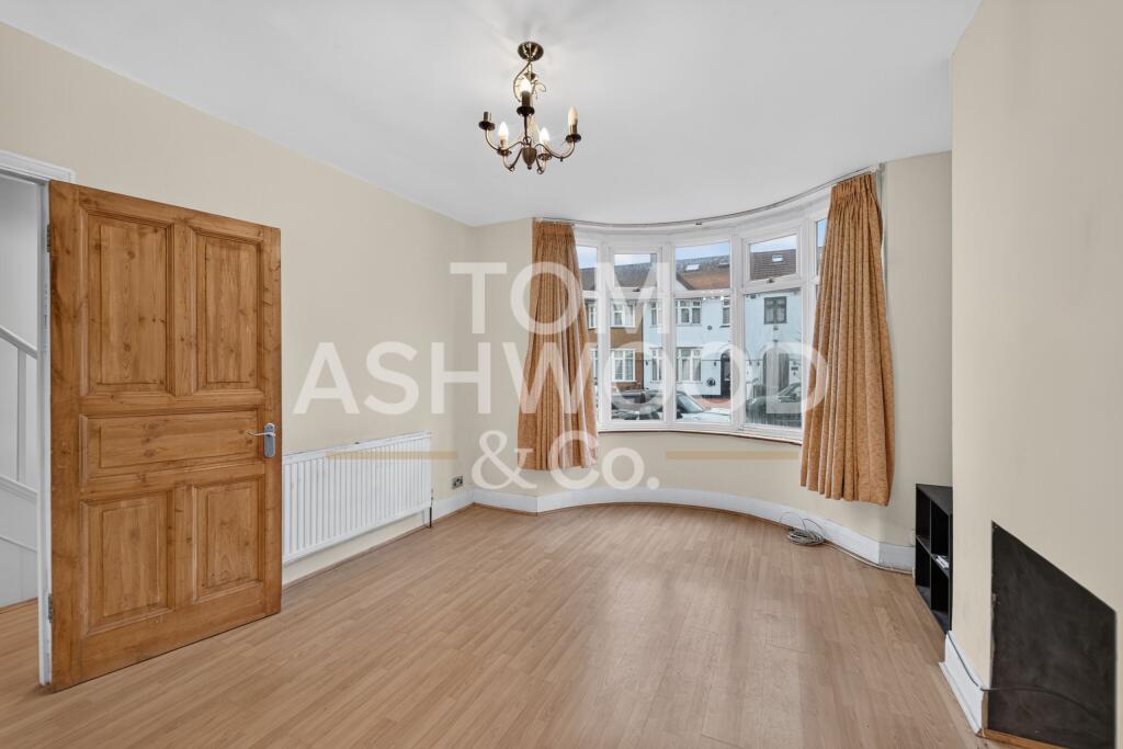 Hulse Avenue, Barking, IG11 9UR photo 2