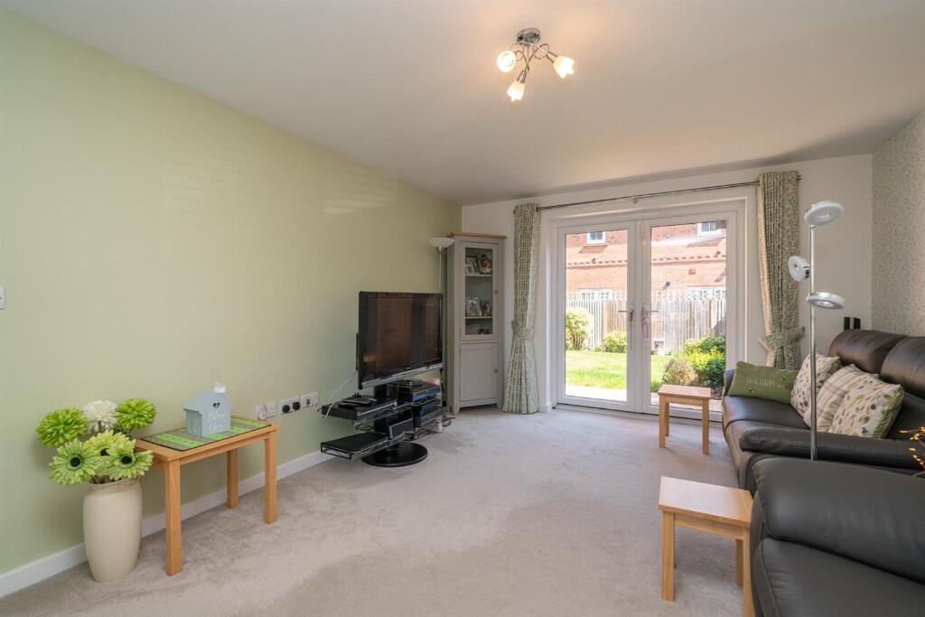 House in Dacorum, Hertfordshire - More
