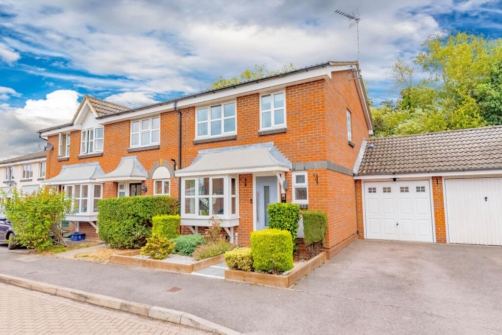 Main image of property: Rose Gardens, Farnborough, Hampshire, GU14