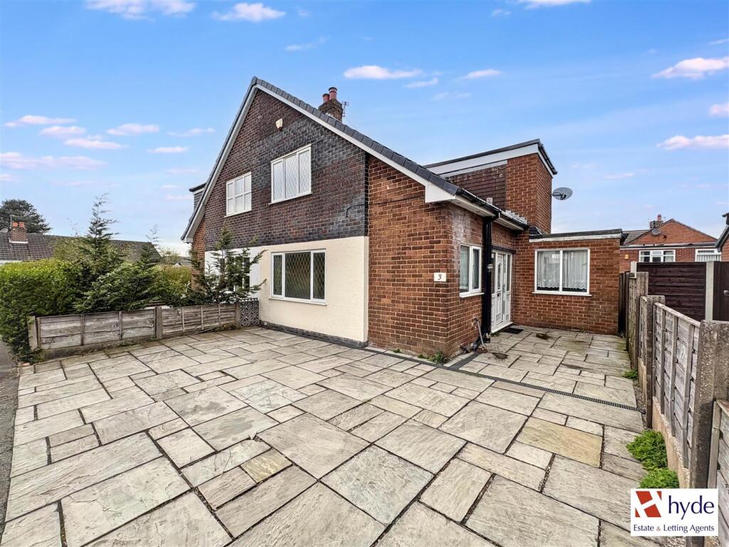 Main image of property: Mount Pleasant, Simister, Prestwich. M25 2SD