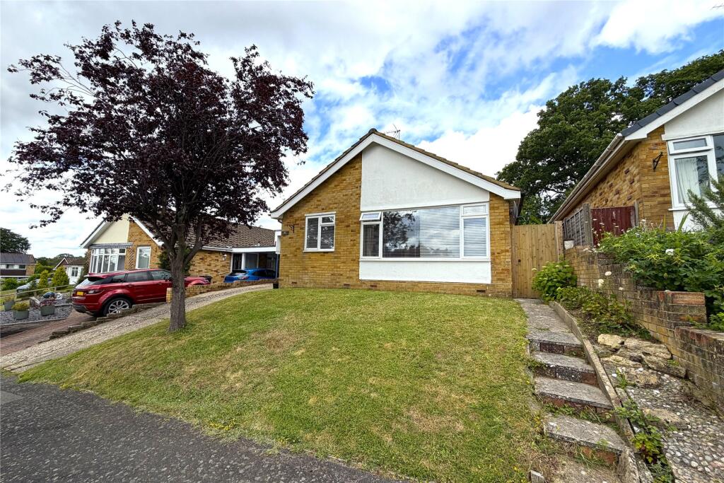 2-bed house on Churchill Crescent, Headley, Hampshire, GU35, £465,000