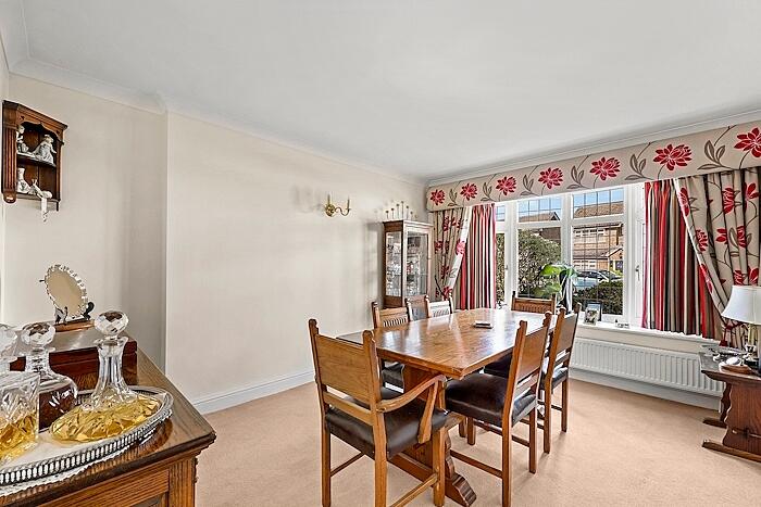 House in Epping Forest, Ongar - View 5