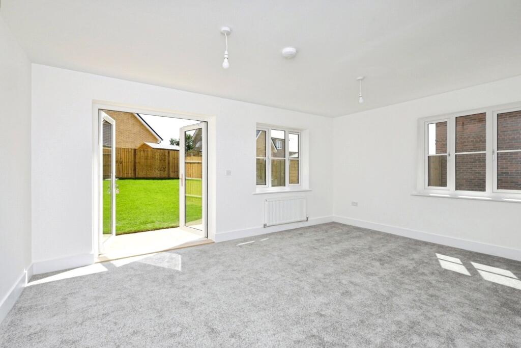 Park Road, Hellingly, East Sussex, BN27 photo 3