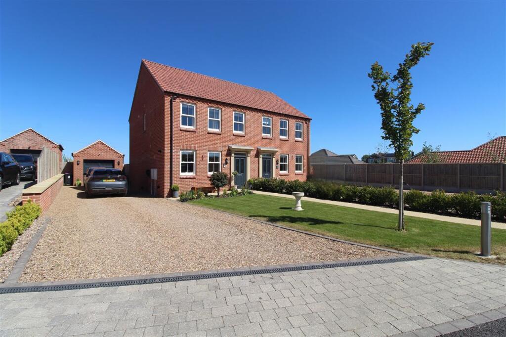 Main image of property: The Hawthorns, Cranwell, Sleaford