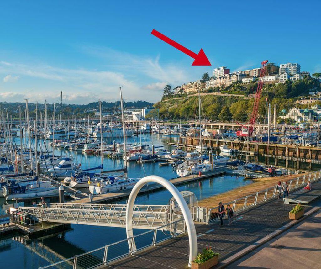 Apartment in Torquay, Torbay - View 3