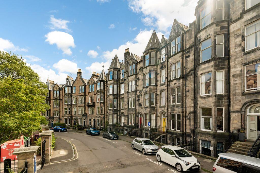 Main image of property: 7/1 Warrender Park Crescent, Edinburgh, EH9 1DX
