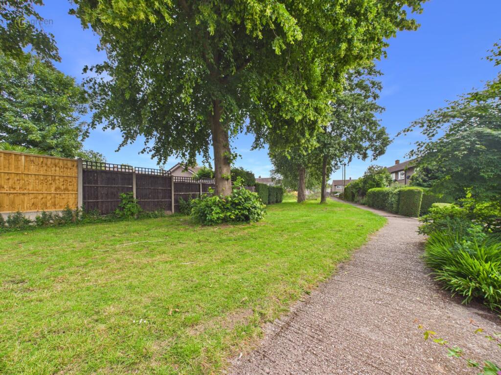 House in Tamworth, Staffordshire - View 2
