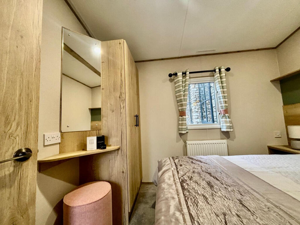 2-bed caravan on Fell End Caravan Park, Milnthorpe, Cumbria, LA7, £49,995