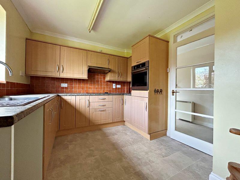 House in Worcester - View 2