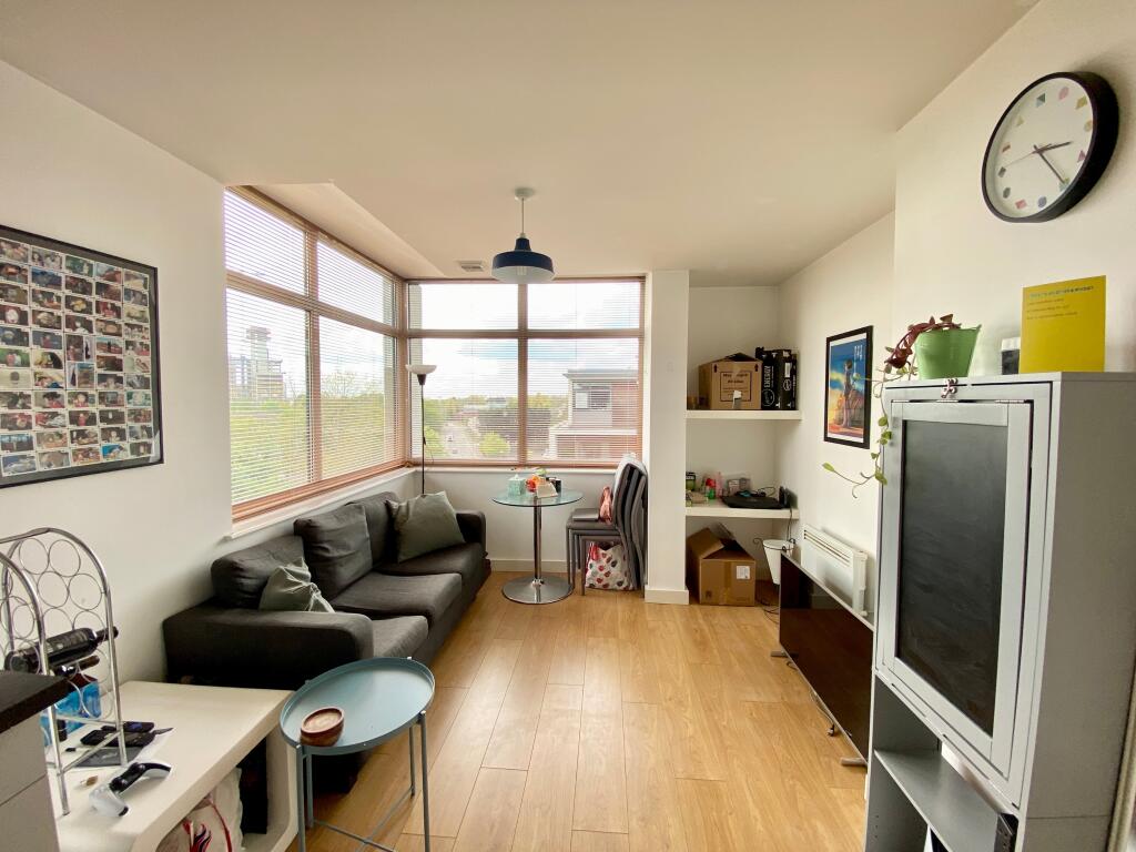Main image of property: 52 Broadway, Salford, M50