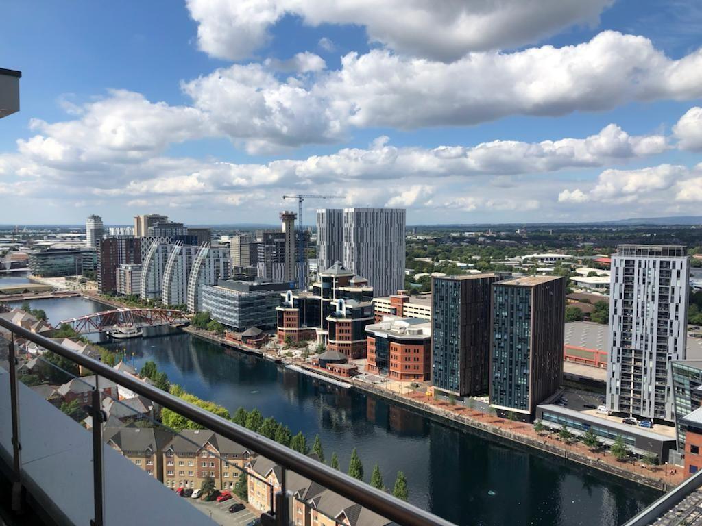 2-bed flat on Furness Quay, Manchester, Greater Manchester, M50, £280,000