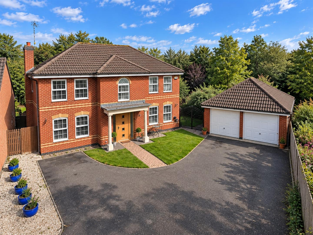 4-bed detached on Buzzard Close, Broughton Astley, Leicester, £575,000
