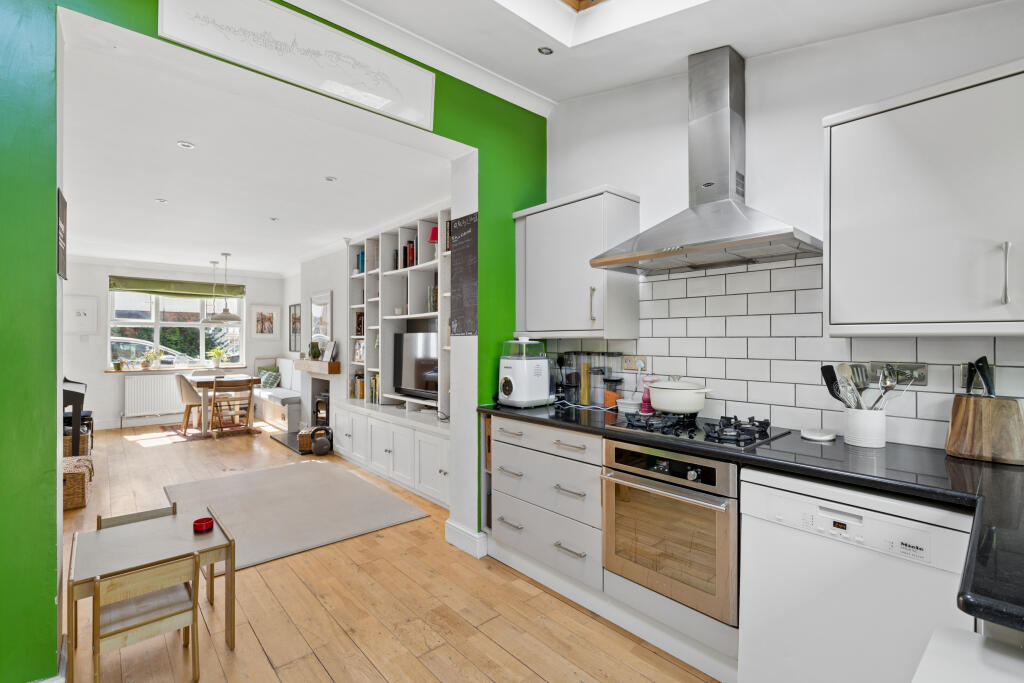 House in Dacorum, Berkhamsted - View 6
