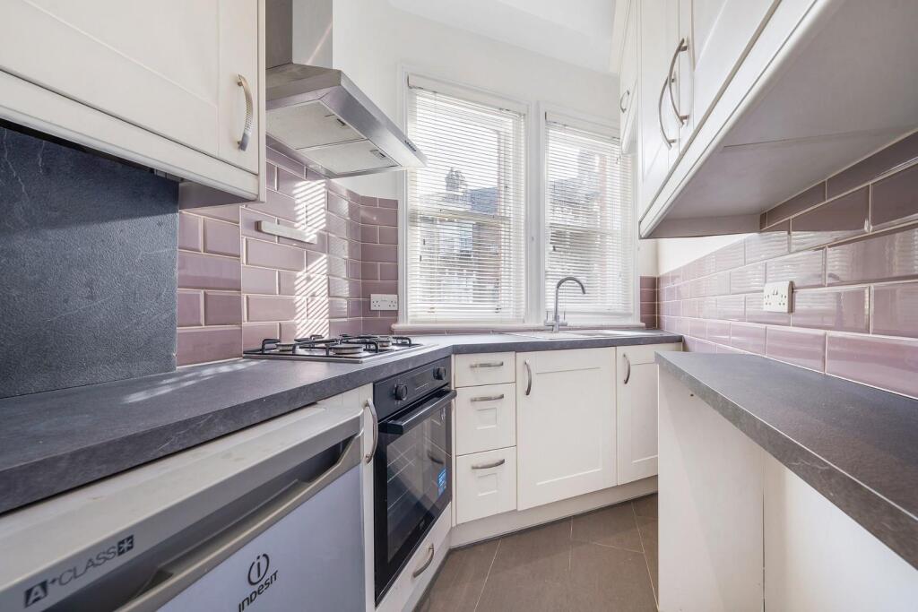 Apartment in London - View 4