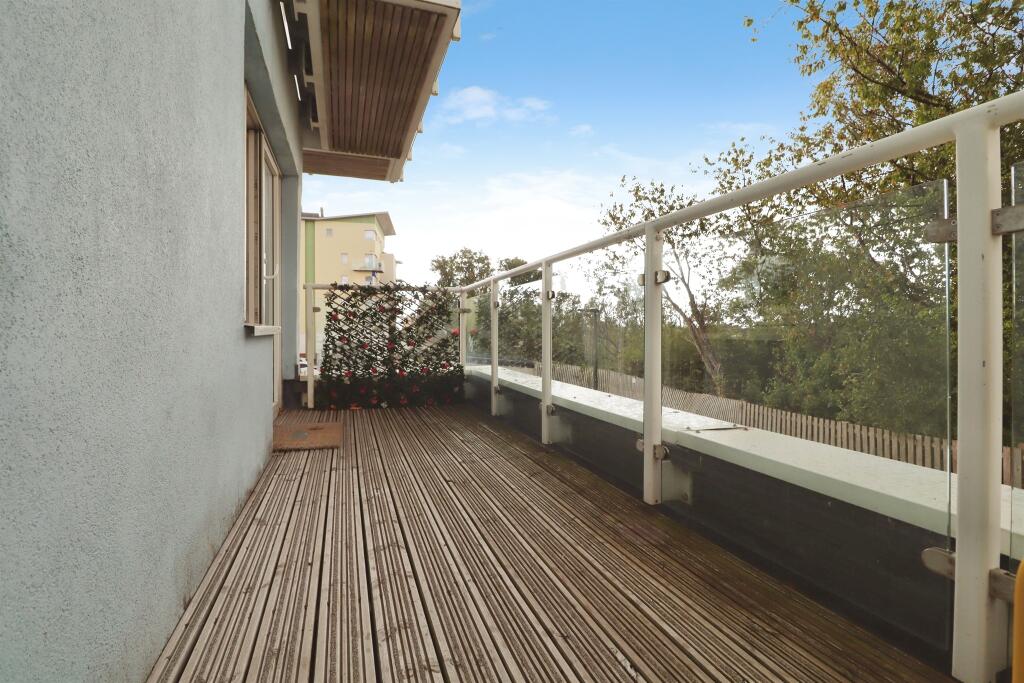Apartment in Penarth, Vale of Glamorgan - View 4